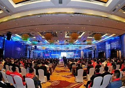 Seguire la luce, raccogliere lo Momentum per il futuro |